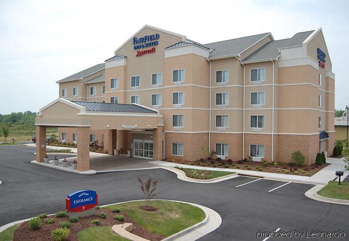 Hotel Fairfield And I-85 3*