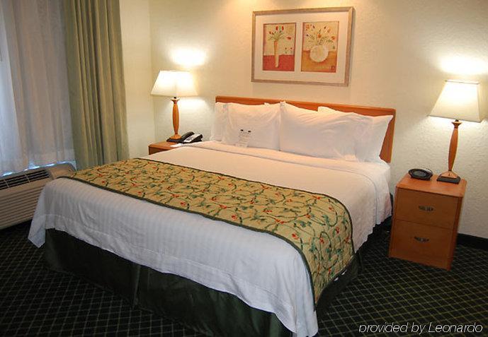 Fairfield And I-85 Hotel South Hill